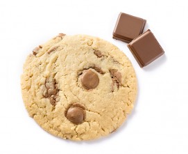 Cookies tout chocolat d'après La Fabrique Cookies : pâte à cookie au cacao,  aux pépites de chocolat au lait et chocolat blanc - Au pays des  gourmandises sans gluten
